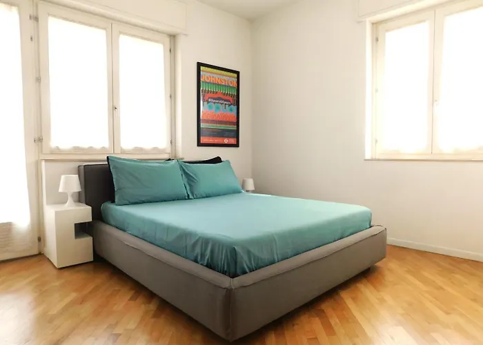 Centre, Living In Lame