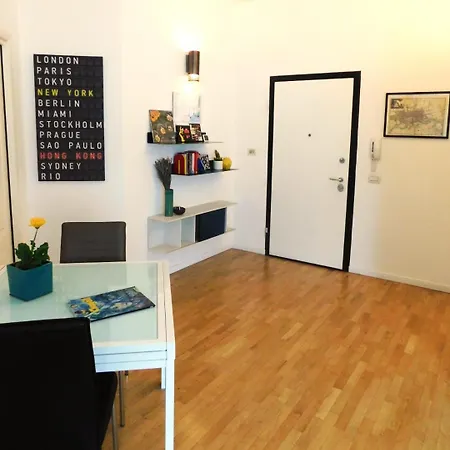 Apartment Centre, Living In Lame *
